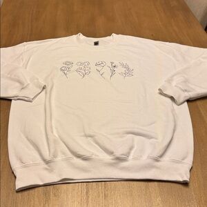 Floral Graphic Crewneck Sweatshirt